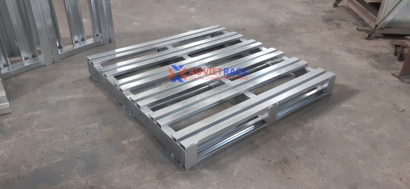 pallet sắt khung đế